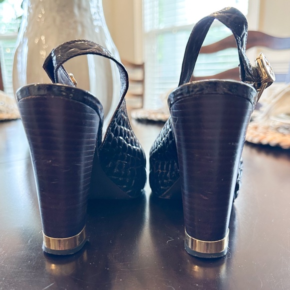 Tory Burch Brown Embossed Leather Peep Toe Slingback Heel - sz 7 - Lightly Worn - Picture 5 of 7